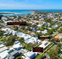 The Perfect Zone- SLEEPS 12 - Hervey Bay Accommodation