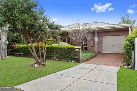 The Perfect Zone- SLEEPS 12 - Hervey Bay Accommodation 3