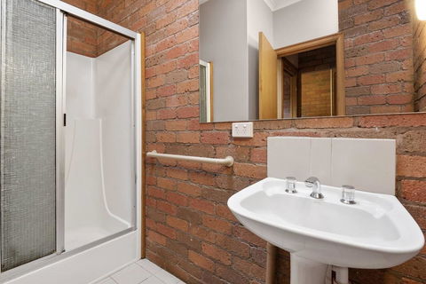 The Perfect Zone- SLEEPS 12 - Hervey Bay Accommodation 8