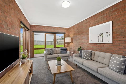 The Perfect Zone- SLEEPS 12 - Hervey Bay Accommodation 7