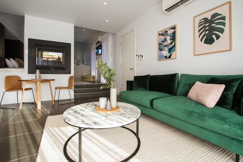 Hepburn Springs Escape - Hervey Bay Accommodation 8