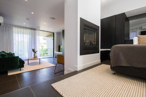 Hepburn Springs Escape - Hervey Bay Accommodation 6