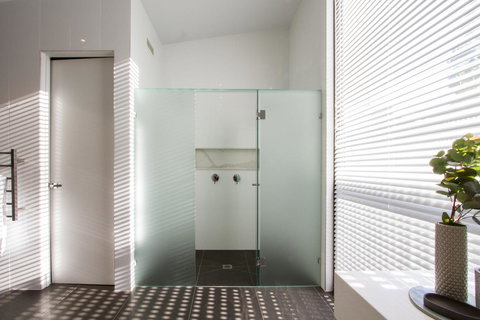 Hepburn Springs Escape - Hervey Bay Accommodation 16