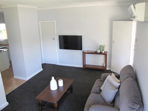 Clarke Street - Hervey Bay Accommodation 5