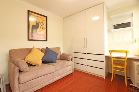 Colour Pop Fitzroy - 3 Bedroom Pet Friendly - Tourism Hervey Bay 16