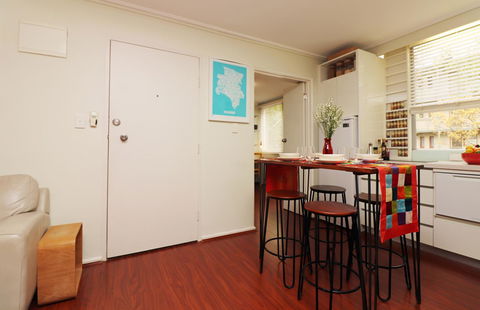 Colour Pop Fitzroy - 3 Bedroom Pet Friendly - Tourism Hervey Bay 21