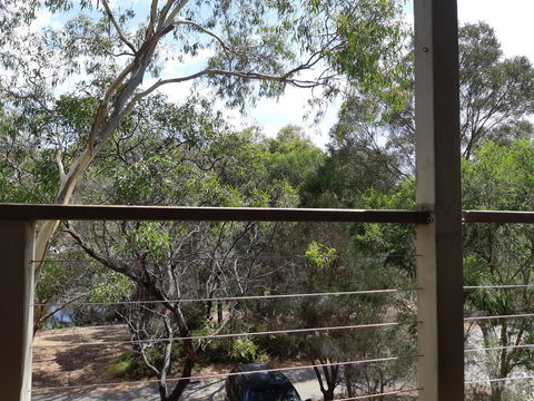 Elevated Holiday House Overlooks Tranquil Wetlands - Tourism Hervey Bay 10