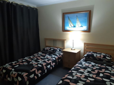 Elevated Holiday House Overlooks Tranquil Wetlands - Tourism Hervey Bay 8