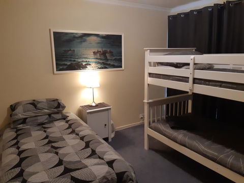 Elevated Holiday House Overlooks Tranquil Wetlands - Tourism Hervey Bay 6