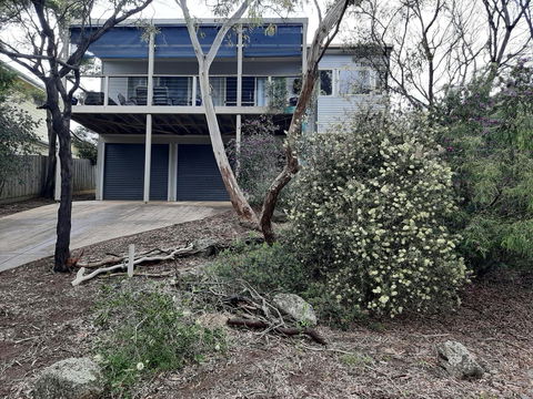 Elevated Holiday House Overlooks Tranquil Wetlands - Tourism Hervey Bay 0