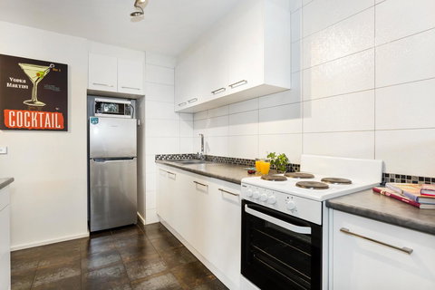 Melbourne Villa - Hervey Bay Accommodation 9