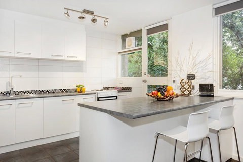 Melbourne Villa - Hervey Bay Accommodation 8