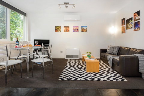 Melbourne Villa - Hervey Bay Accommodation 1