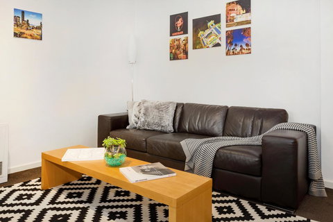 Melbourne Villa - Hervey Bay Accommodation 3