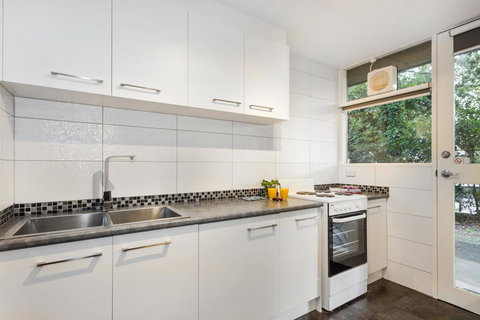 Melbourne Villa - Hervey Bay Accommodation 10