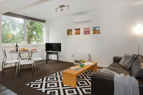 Melbourne Villa - Hervey Bay Accommodation 2