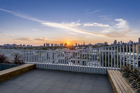 Oaks Melbourne South Yarra Suites - Tourism Hervey Bay 6