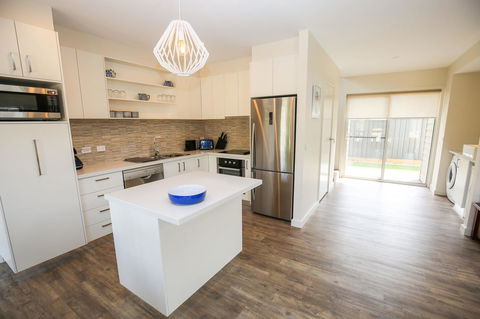 Amber Mist Villa Two - Tourism Hervey Bay 8