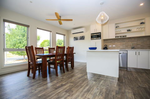 Amber Mist Villa Two - Tourism Hervey Bay 18