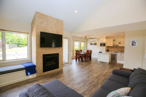 Amber Mist Villa Two - Tourism Hervey Bay 21