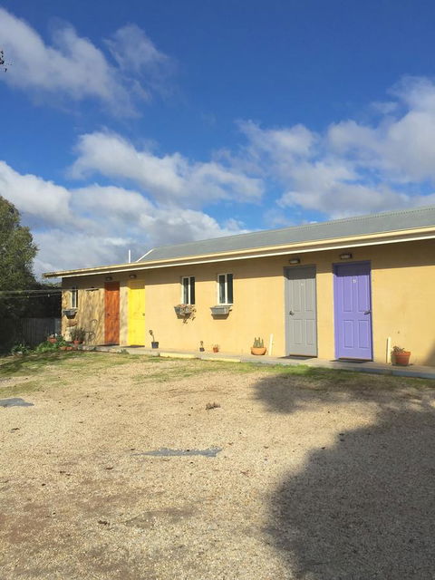 The Albion Motel Castlemaine - Hervey Bay Accommodation 3