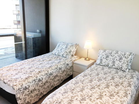Auzzie Apartments Docklands, Melbourne - Tourism Hervey Bay 28