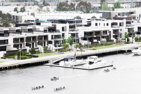 Auzzie Apartments Docklands, Melbourne - Tourism Hervey Bay 8