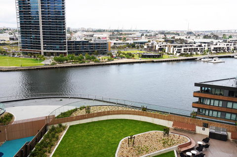 Auzzie Apartments Docklands, Melbourne - Tourism Hervey Bay 10