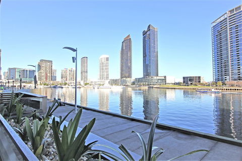 Auzzie Apartments Docklands, Melbourne - Tourism Hervey Bay 13