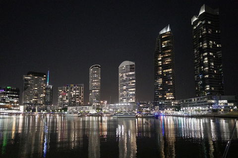 Auzzie Apartments Docklands, Melbourne - Tourism Hervey Bay 0