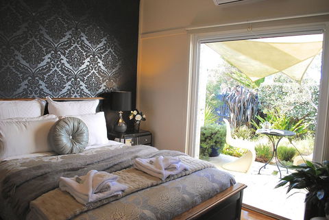 Bed Of Roses - Tourism Hervey Bay 2