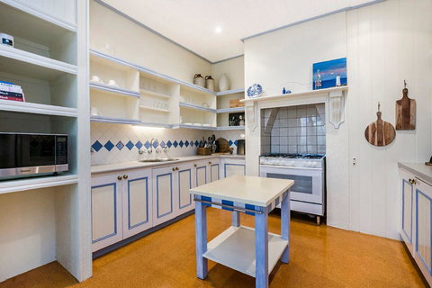 Edge17 Port Fairy Wharf - Tourism Hervey Bay 4