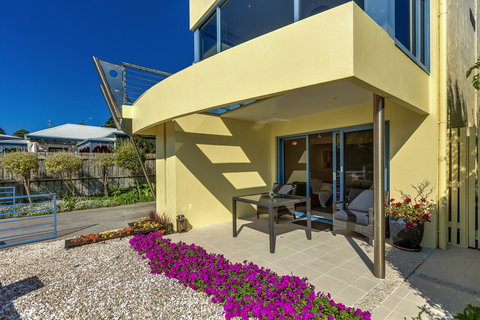 Edge17 Port Fairy Wharf - Tourism Hervey Bay 27