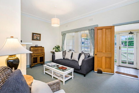 Edge17 Port Fairy Wharf - Tourism Hervey Bay 1