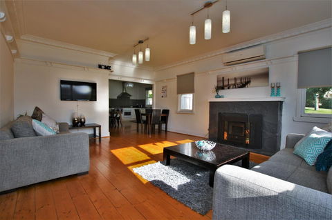 A Stroll Away - Hervey Bay Accommodation 0