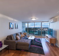St Kilda Road Park View 3 Bedroom Luxury Apartment