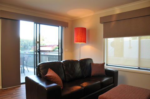 National Hotel Complex Bendigo - Hervey Bay Accommodation 25