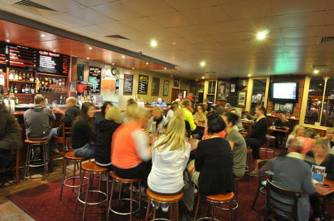 National Hotel Complex Bendigo - Hervey Bay Accommodation 15