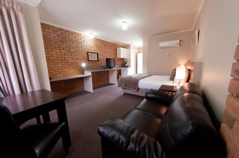 National Hotel Complex Bendigo - Hervey Bay Accommodation 0