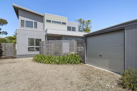 Bask At The Glade - Rejuvenate Stays - Hervey Bay Accommodation 6