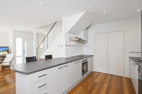 Bask At The Glade - Rejuvenate Stays - Hervey Bay Accommodation 2