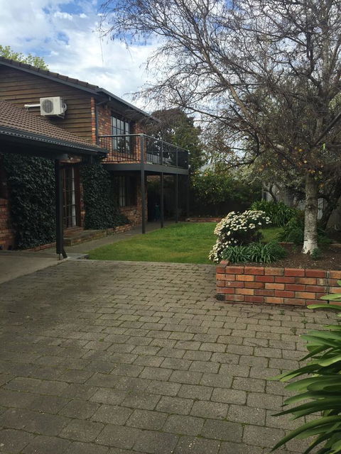 Bricks And Roses - Tourism Hervey Bay 3