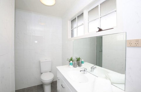 The Gallery Hours - Hervey Bay Accommodation 5