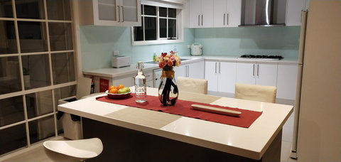 The Gallery Hours - Hervey Bay Accommodation 13