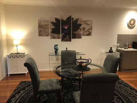 Black Lotus Townhouse - Hervey Bay Accommodation 8