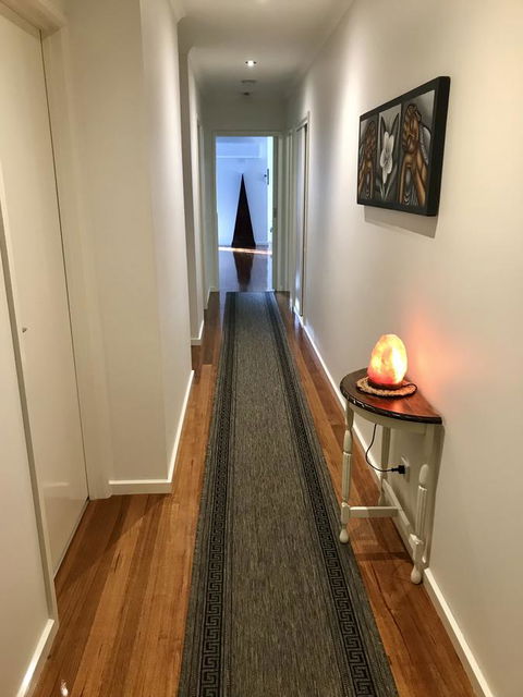 Black Lotus Townhouse - Hervey Bay Accommodation 9