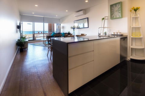 Waterfront Apt 234 Marinaquays - Hervey Bay Accommodation 14
