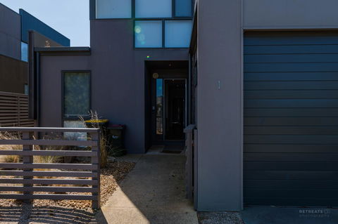 1 Sunset Place - Hervey Bay Accommodation 4