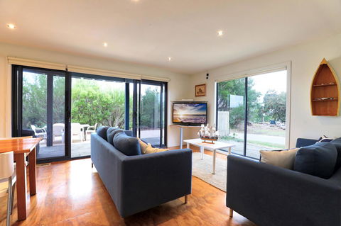 Via Nuova - Tourism Hervey Bay 14