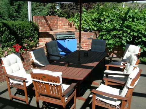 Airleigh-Rose Cottage - Tourism Hervey Bay 5